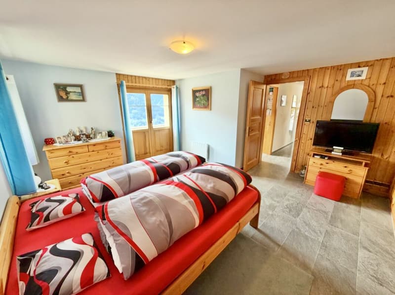 Maison 5.5 pièces sur 3 niveaux avec grande terrasse à St-Martin (24)