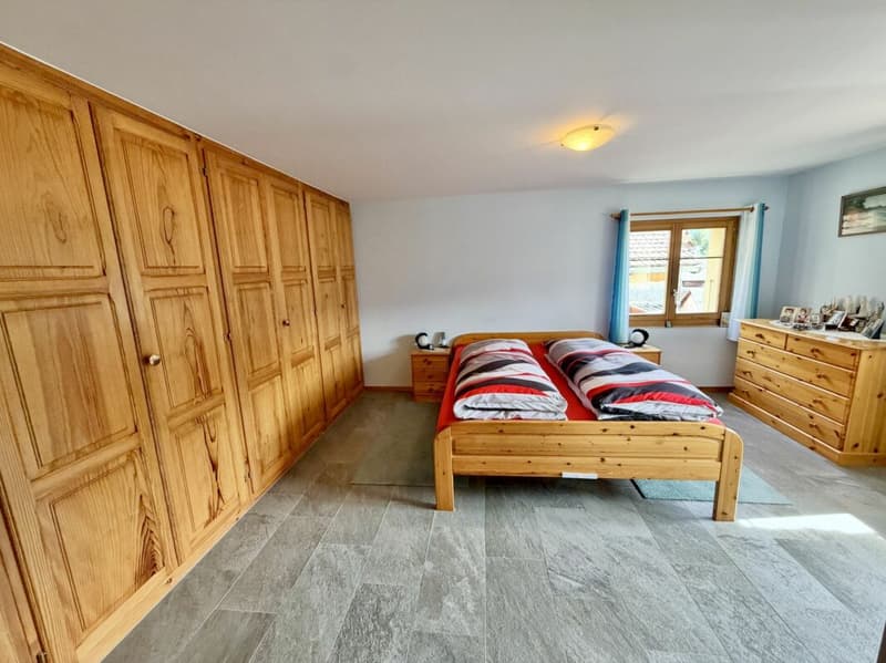 Maison 5.5 pièces sur 3 niveaux avec grande terrasse à St-Martin (31)
