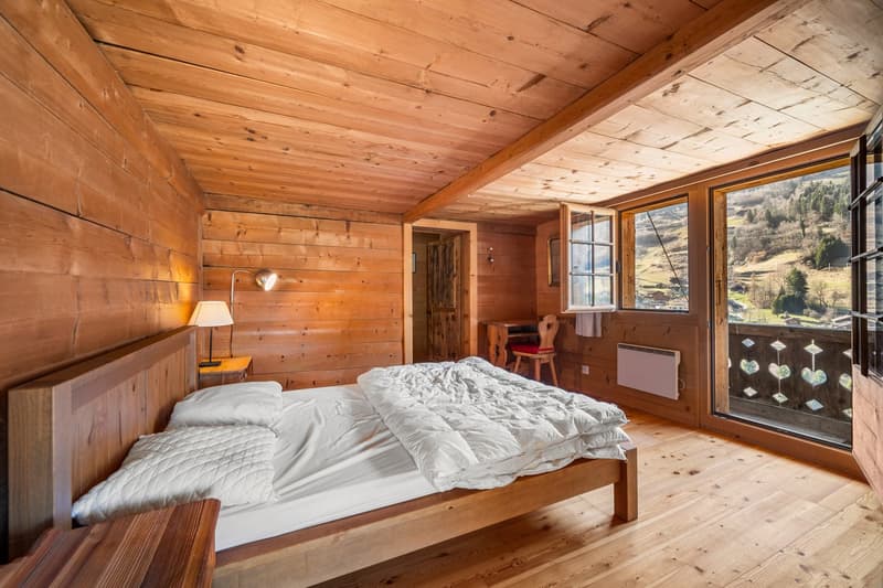 Exclusivity: Magnificent authentic chalet with great potential (14)