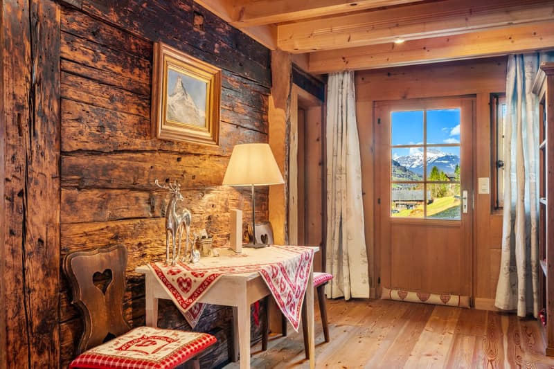 Exclusivity: Magnificent authentic chalet with great potential (9)
