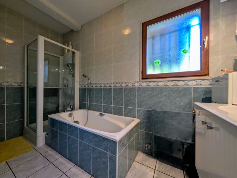 À Vendre : Spacieuse Maison Familiale de 193 m² à Saint-Jean-de-Gonville (13)