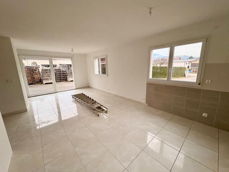 IDEAL INVESTOR: DOPPELHAUS IN GEWERBEGEBIET (4)