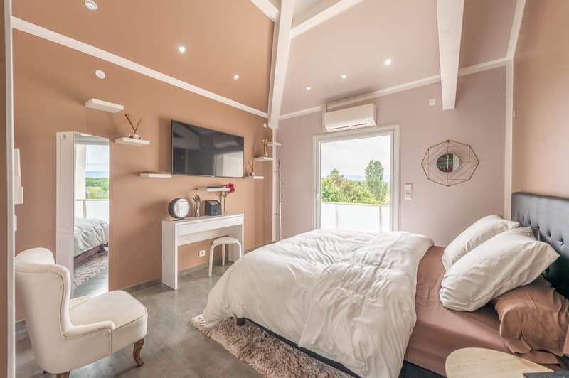 Prästigevilla mit 242 m2 Wohnfläche, 8 Räume, 4 Schlafzimmer St Cergues (3)