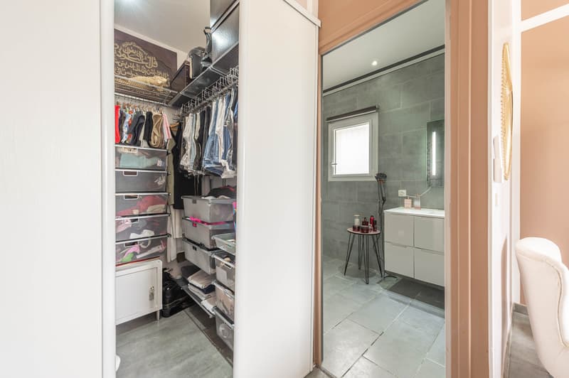 Prästigevilla mit 242 m2 Wohnfläche, 8 Räume, 4 Schlafzimmer St Cergues (7)