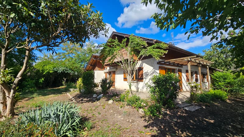 Maison individuelle 6 pièces de 170m2 à Chilly (Douvaine) (2)