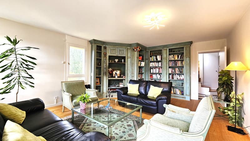 Attic of 145m2 with terraces of 67m2 in Ferney (6)