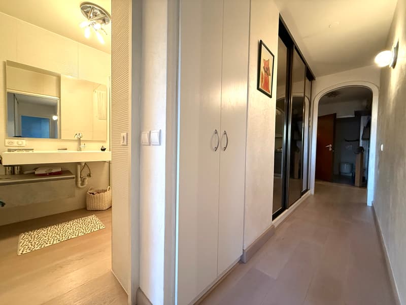 Magnificent 4-room apartment of 83m2 at the foot of the tramway (9)