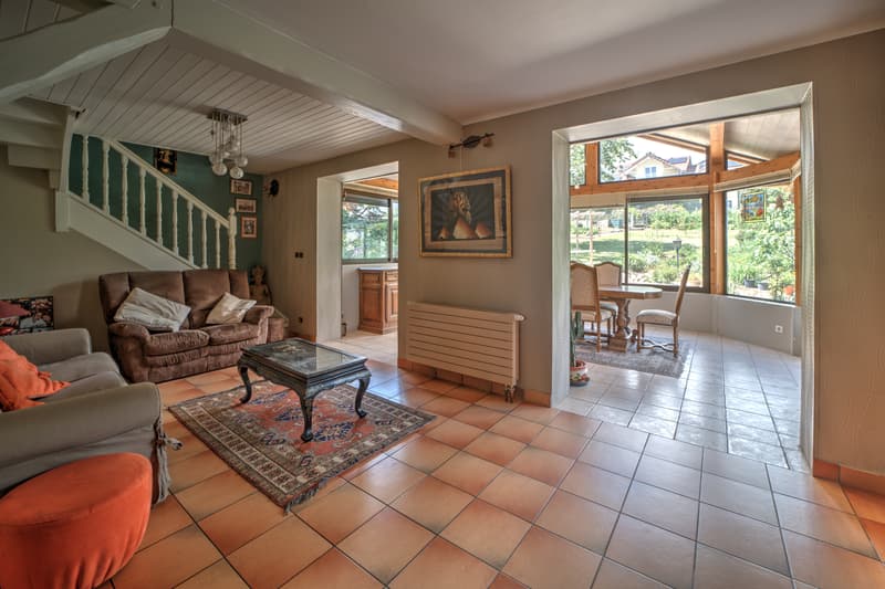 Casa indipendente, T5 di 120m2 utile + seminterrato e garage, terreno 772m2 (11)