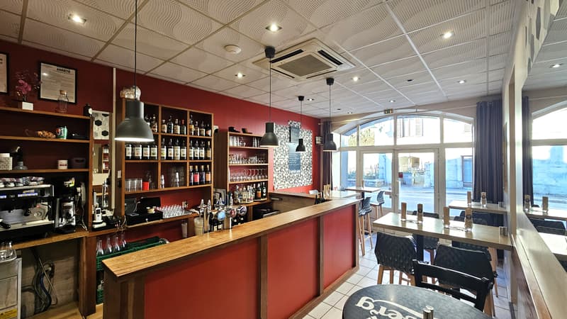 Bar-Restaurant Valserhône (01) (7)