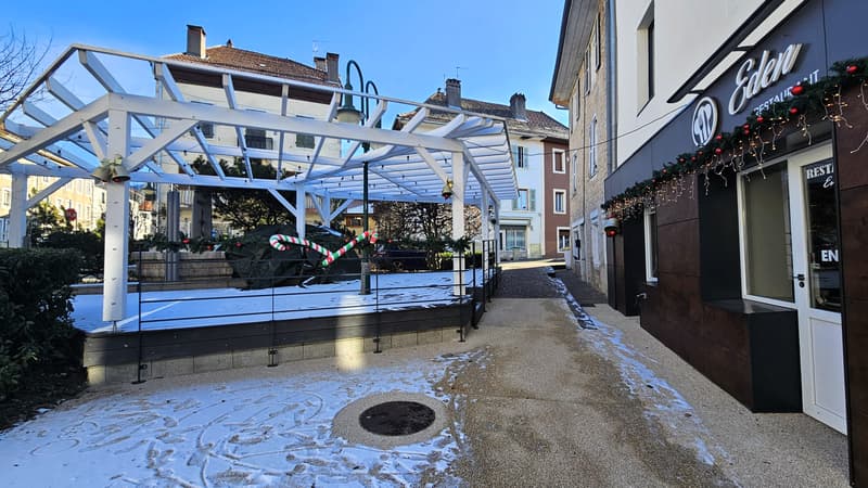 Bar-Restaurant Valserhône (01) (2)