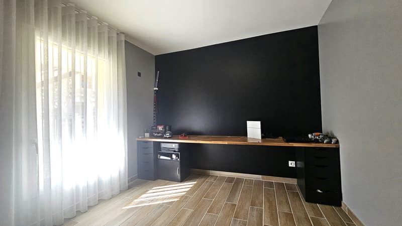 Chevrier, maison 180m2 de type 5 avec garage (11)