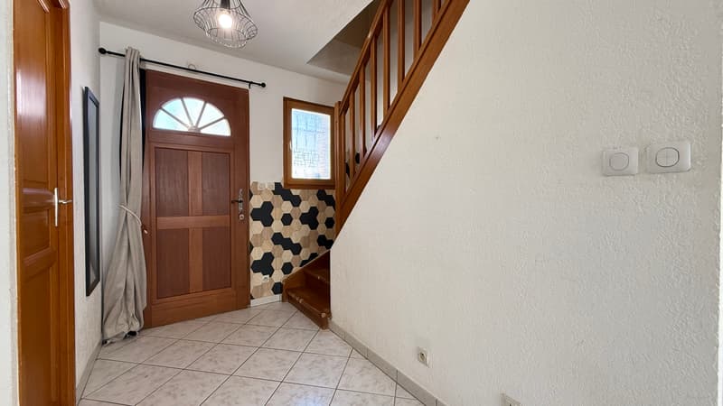Casa di 107 m² - 3 camere da letto con giardino (7)
