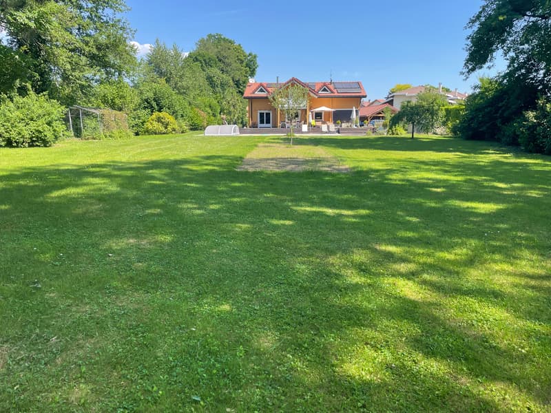 Grande maison à Prevessin sur terrain de 4600m2 (3)