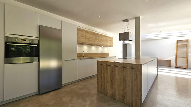 Divonne, renovierte Gessienne-Ferme, RDJ von 225m2, Typ 6 (5)