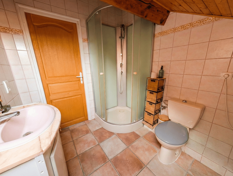 Appartement T1 bis avec place de parking   Péron (11)