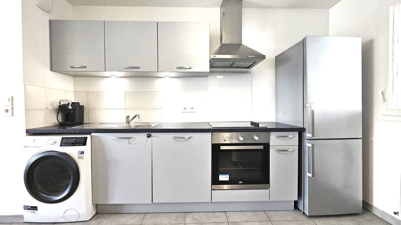 Saint-Genis-Pouilly centre T3 de 71 m² avec balcon et garage (6)