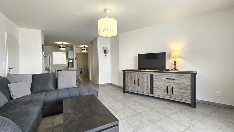Saint-Genis-Pouilly centre T3 de 71 m² avec balcon et garage (2)