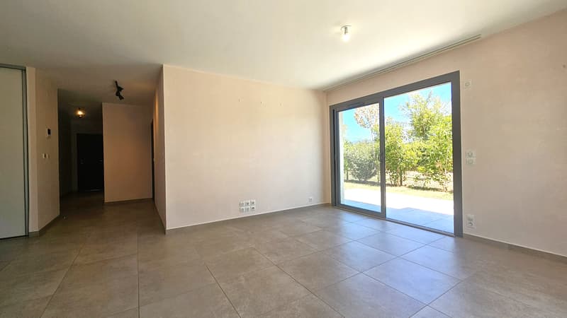 Divonne, 95m2, T4 de 2023, avec jardin/terrasse de 162m2 et 2 garages (7)