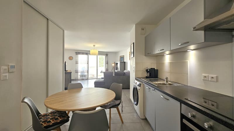 Saint-Genis-Pouilly centre   T3 de 71 m² avec balcon et garage (7)