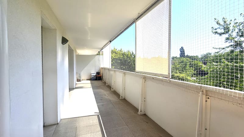 Saint-Genis-Pouilly centre   T3 de 71 m² avec balcon et garage (5)