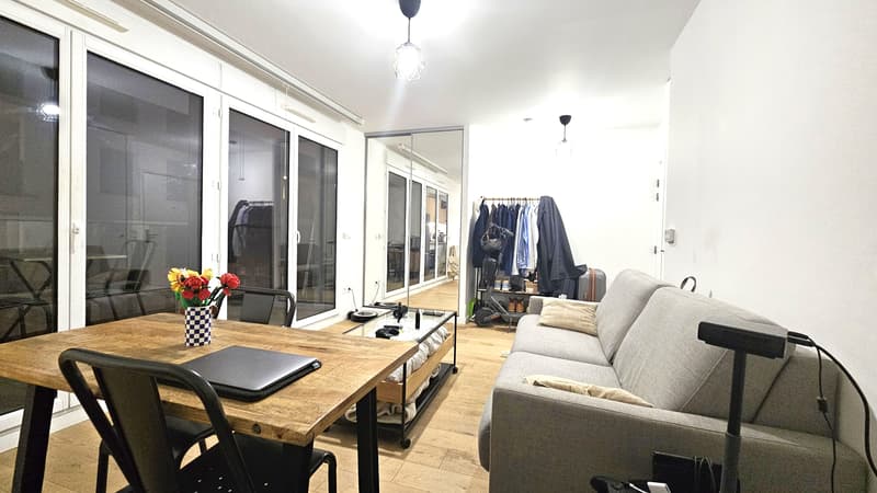 Studio récent et lumineux avec balcon Clichy centre (6)