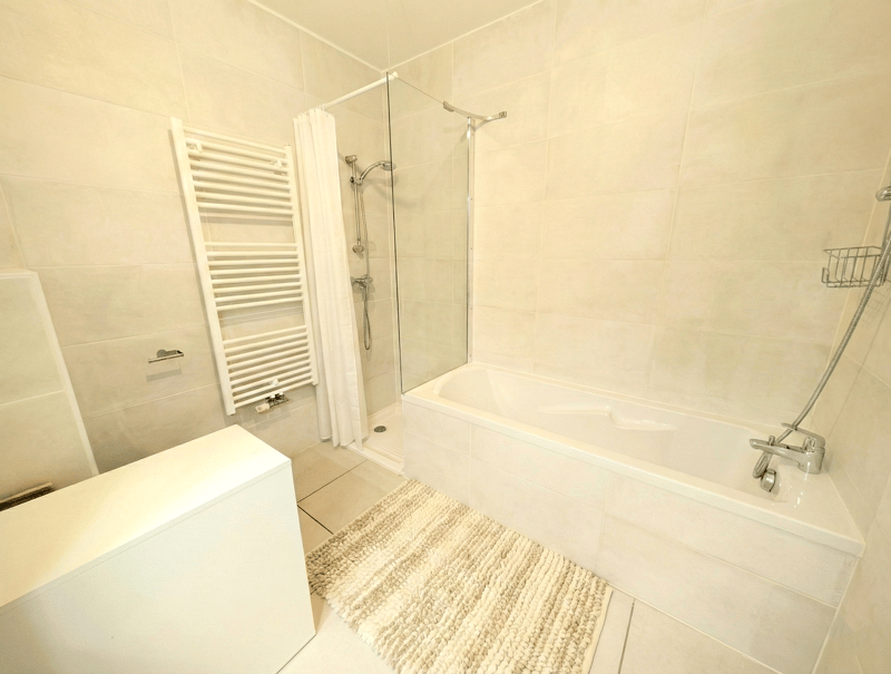 NOUVEAUTÉ T3 + bureau avec jardin privatif Divonne-les-Bains (9)
