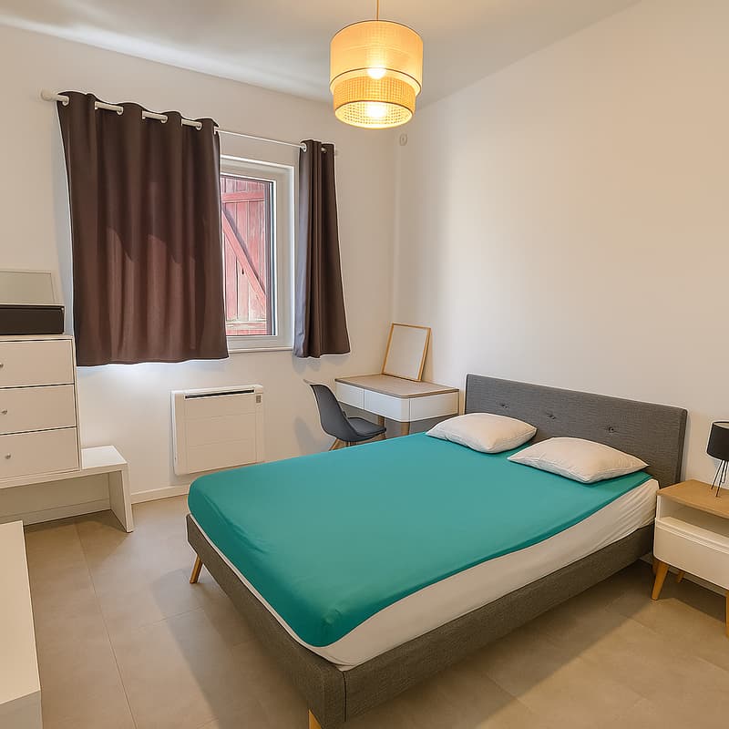 PERON   Appartement T4 avec terrasse, jardin et 2 parkings (9)