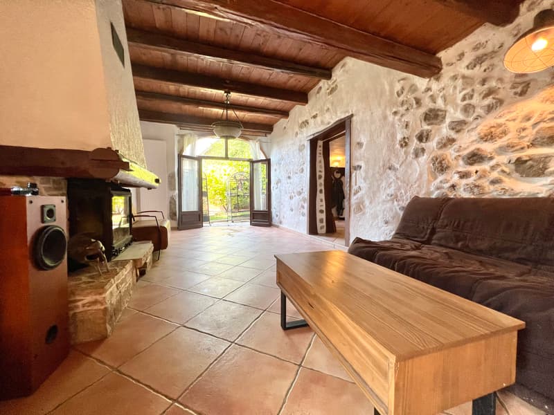 Maison de caractère rénovée à Sillingy. (5)