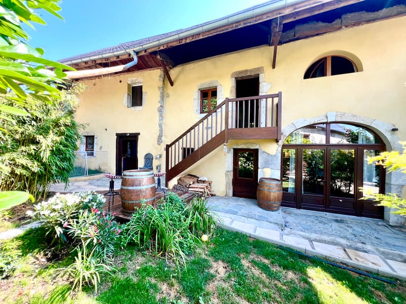 Maison de caractère rénovée à Sillingy. (3)