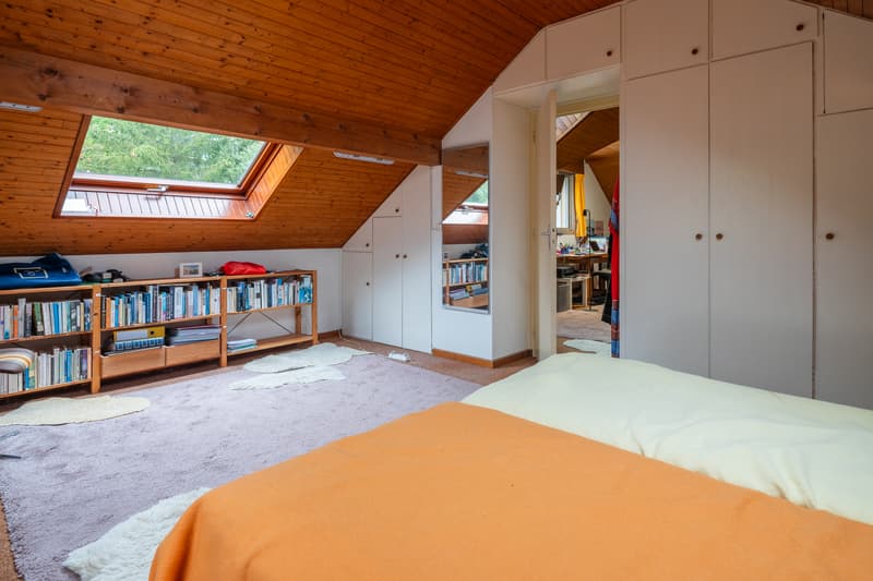 À VENDRE : Maison familiale 200 m² avec vue sur les montagnes et piscine (12)