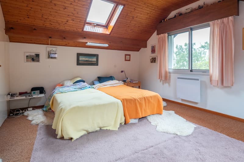 À VENDRE : Maison familiale 200 m² avec vue sur les montagnes et piscine (13)