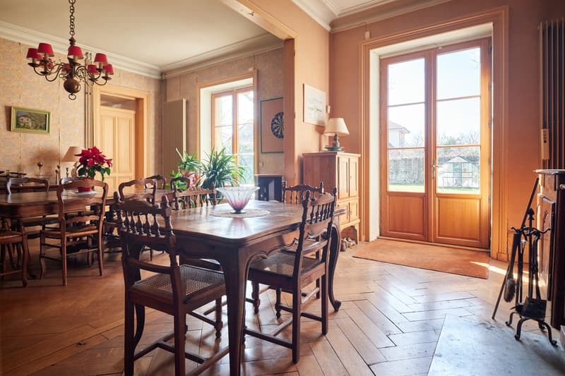 À Vendre : Ensemble Immobilier de 10 Pièces Cachet Rare & Volumes Exceptionnels (9)