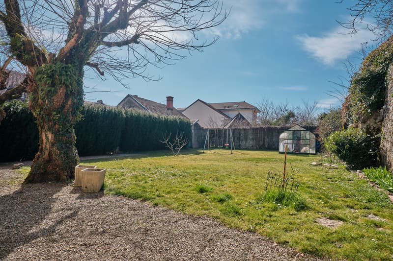 À Vendre : Ensemble Immobilier de 10 Pièces Cachet Rare & Volumes Exceptionnels (10)