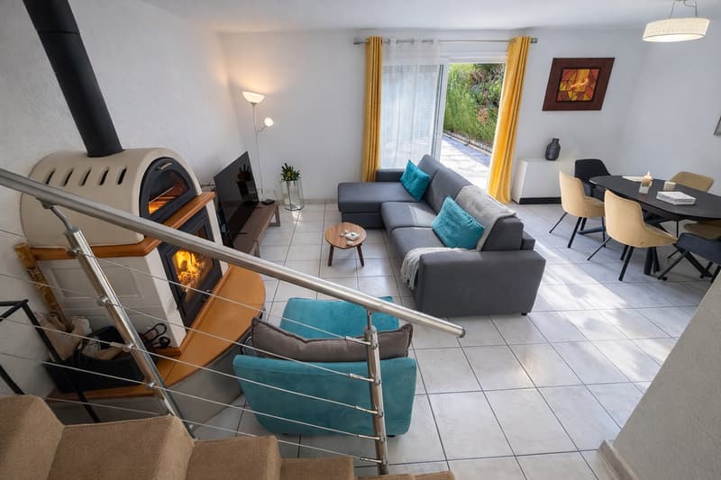 Maison familiale 5 pièces 105 m² Carrez Grande terrasse, garage aménagé, parking École à 5 min (2)