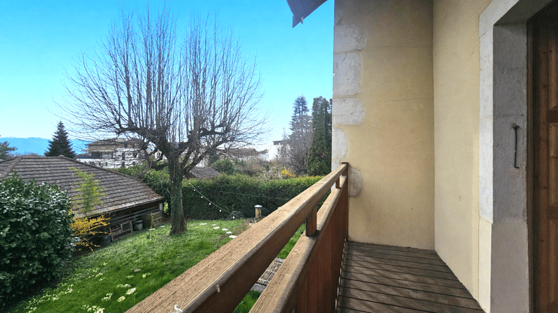 Prévessin-Moëns   Charmante maison villageoise en pierre de 220 m² habitable, à deux pas du centre (2)