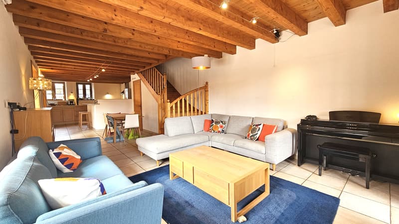 Prévessin-Moëns   Charmante maison villageoise en pierre de 220 m² habitable, à deux pas du centre (8)