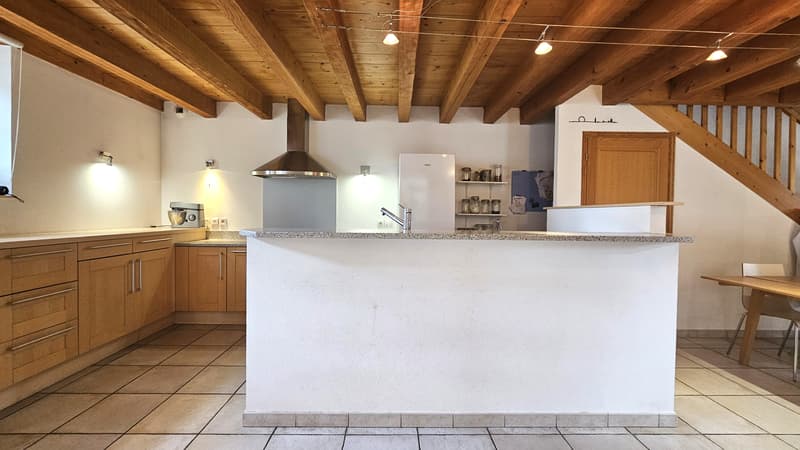 Prévessin-Moëns   Charmante maison villageoise en pierre de 220 m² habitable, à deux pas du centre (7)