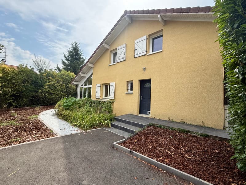 Magnifique maison individuelle de 185,84 m² sur un terrain plat de 853 m² à Valleiry (1)
