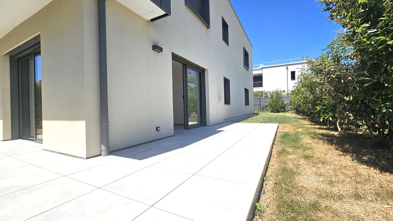 Divonne, 95m2, T4 de 2023, avec jardin/terrasse de 162m2 et 2 garages (1)