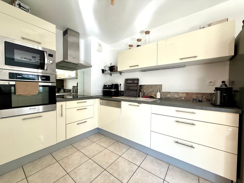 Bel appartement T4 de 82 m² avec balcon, garage et cave La Roche-sur-Foron (5)