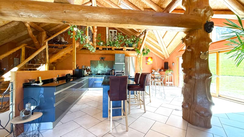 Maison de 303 m² sur 1300 m² à Mijoux (8)