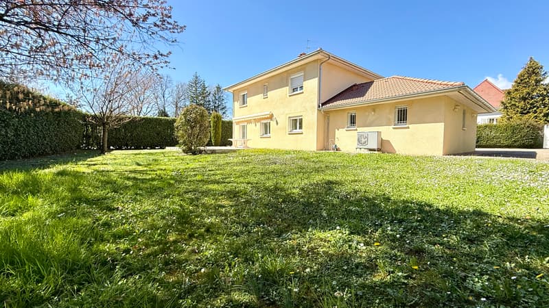 Maison familiale au calme à Prévessin (5)