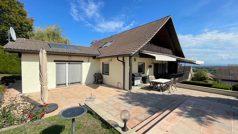 Maison d'Exception de 9 pièces avec Vue Panoramique et Piscine (8)