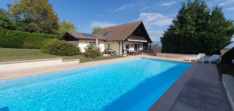 Maison d'Exception de 9 pièces avec Vue Panoramique et Piscine (1)