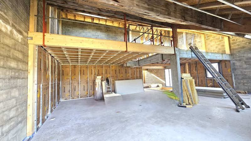 CHEVRY, Attique en duplex, T5 de 137m2 dans grange rénovée (4)