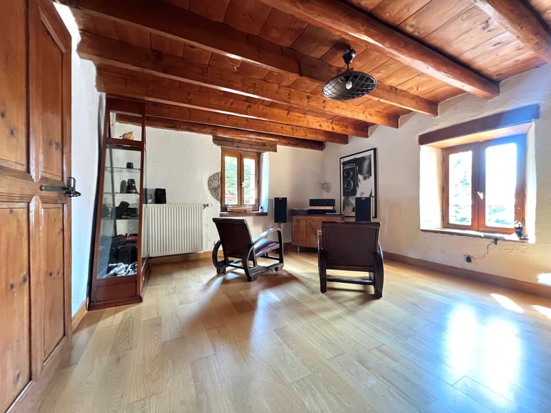 Maison de caractère rénovée à Sillingy. (11)