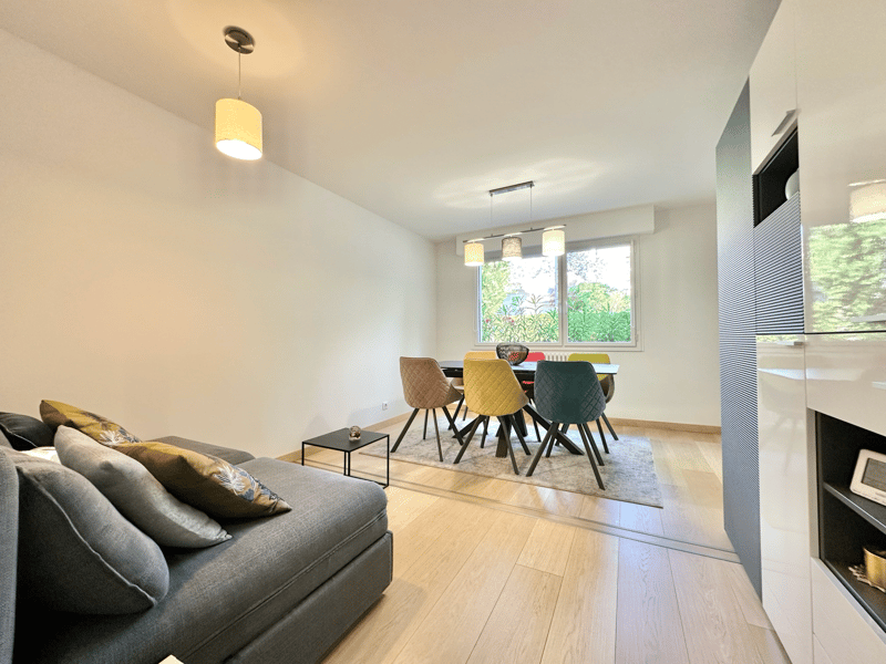 Appartement entièrement rénové de 80 m²   Triangle d'Or d'Annecy (10)
