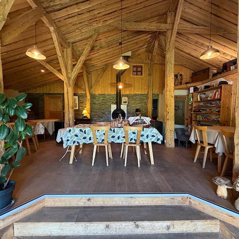DOMAINE TOURISTIQUE D'EXCEPTION AU COEUR DU PARC NATUREL DU HAUT-JURA (2)