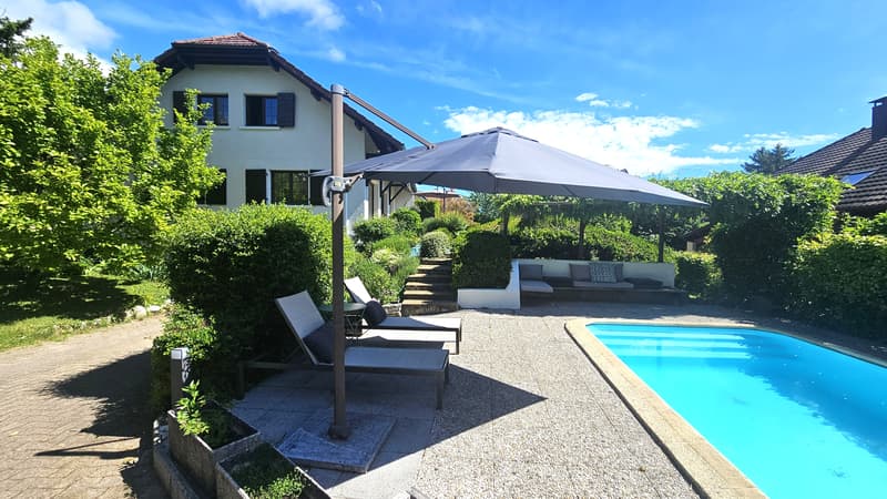 Maison de 187m2, sous-sol aménagé, garage, piscine à Sergy (1)