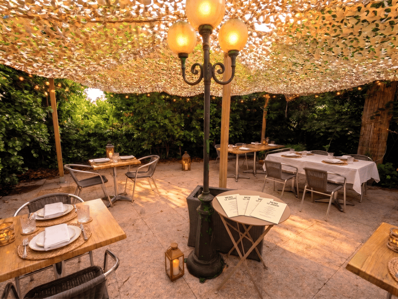 Restaurant licence III à céder: centre-ville de Divonne-les-Bains, terrasse + jardin privatif au bord de l'eau (11)